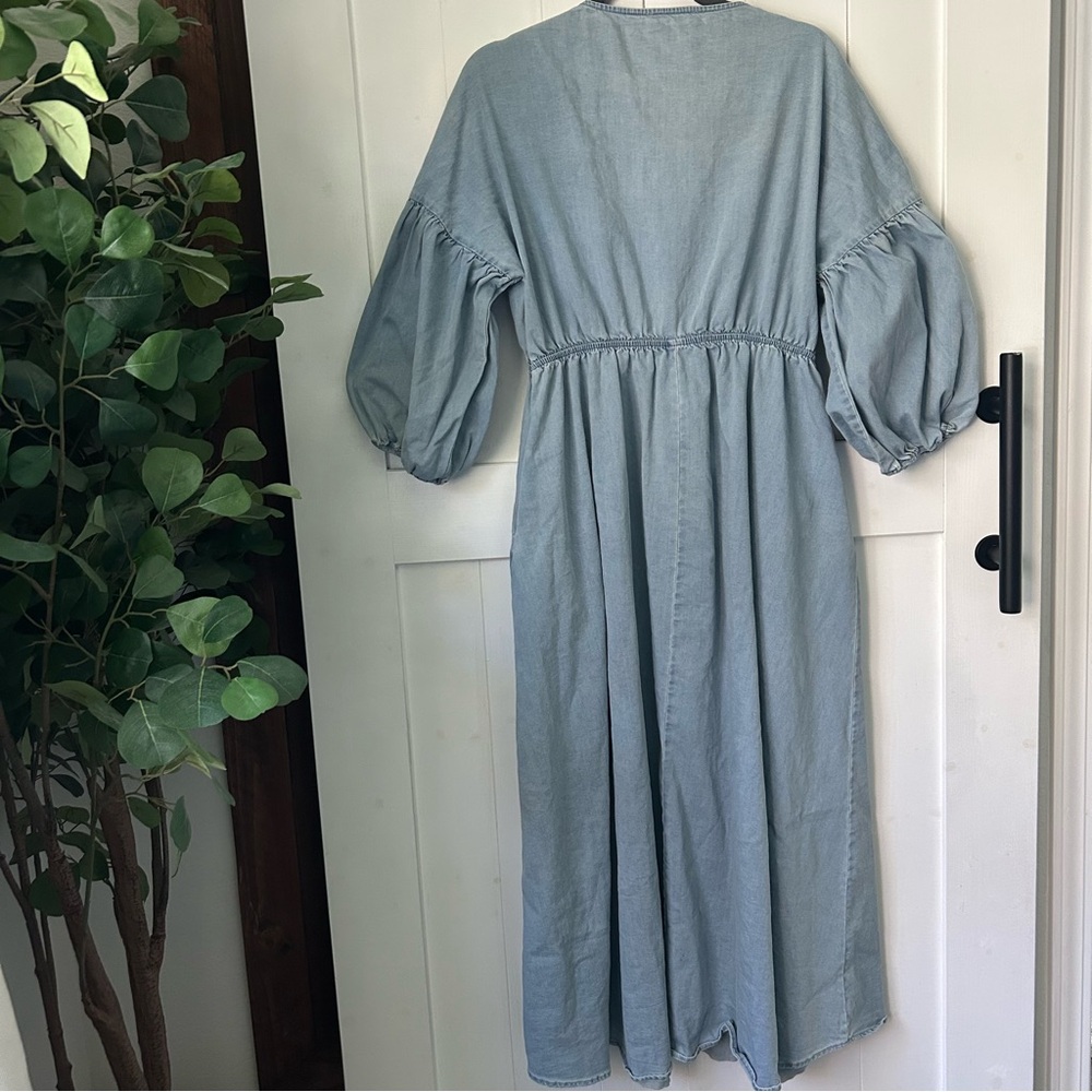 Port Augusta Dress - Chambray Dress with Pockets - Picture 8 of 8